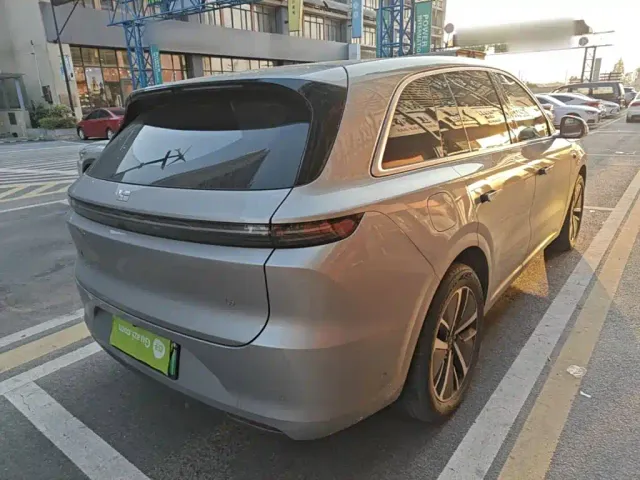 Li Auto L6 — Фото автомобиля 6