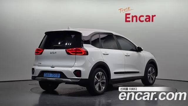 Kia Niro — Фото автомобиля 2