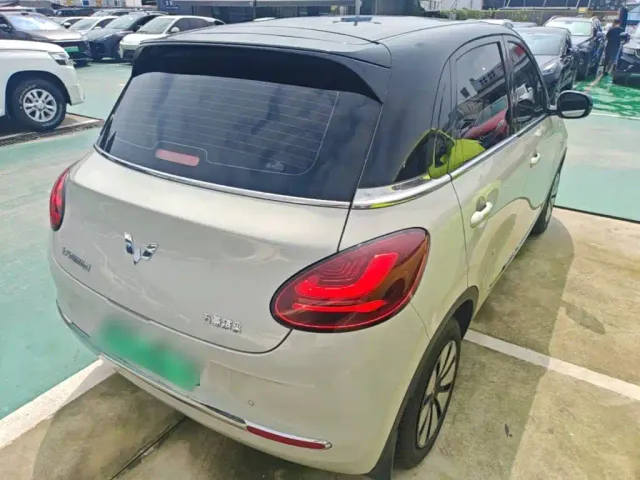 Wuling Bingo — Фото автомобиля 6