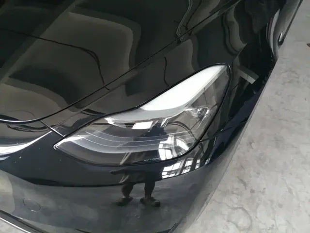 Tesla Model Y — Фото автомобиля 23
