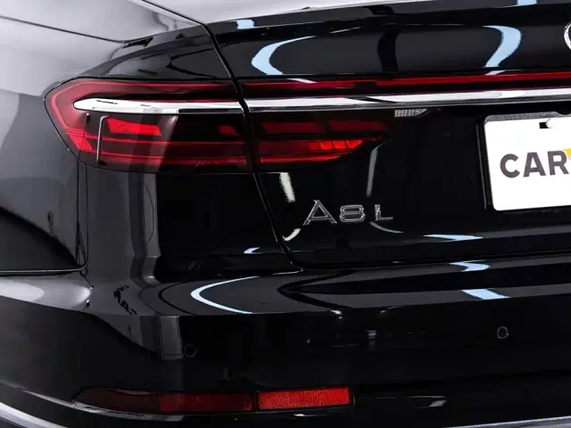 Audi A8 — Фото автомобиля 11