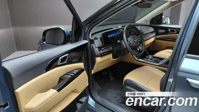 Kia Carnival Generation 4 — Фото автомобиля 15