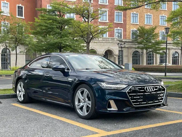 Audi A7L — Фото автомобиля 3