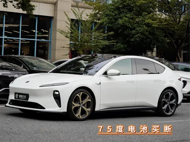 Фотография автомобиля — Nio ET5
