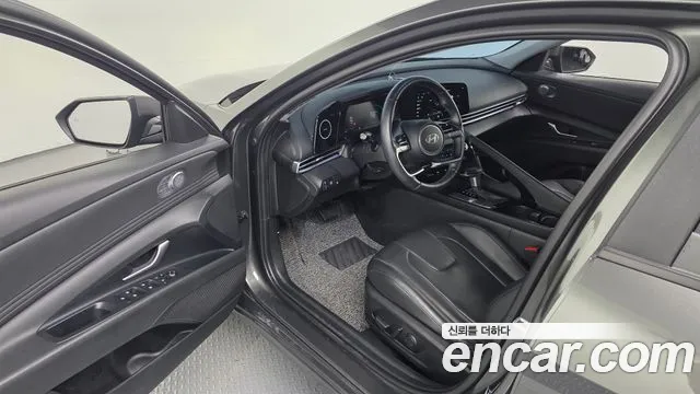Hyundai Avante CN7 — Фото автомобиля 15