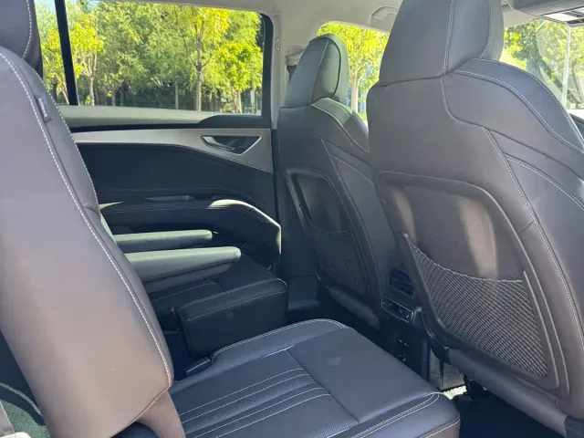 Audi Q5 e-tron — Фото автомобиля 18