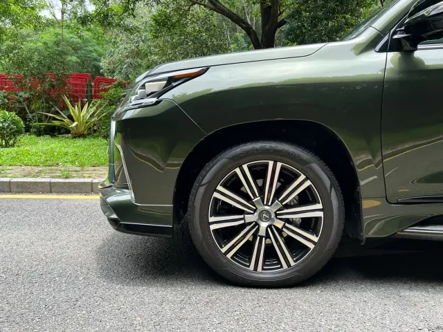 Lexus LX — Фото автомобиля 17