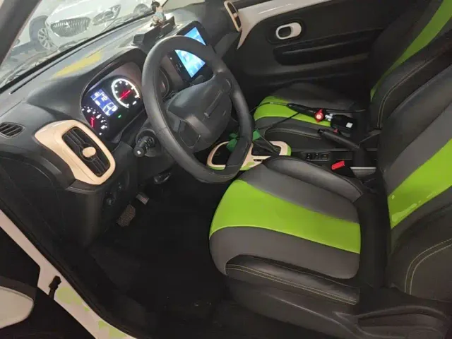 Roewe Clever — Фото автомобиля 14