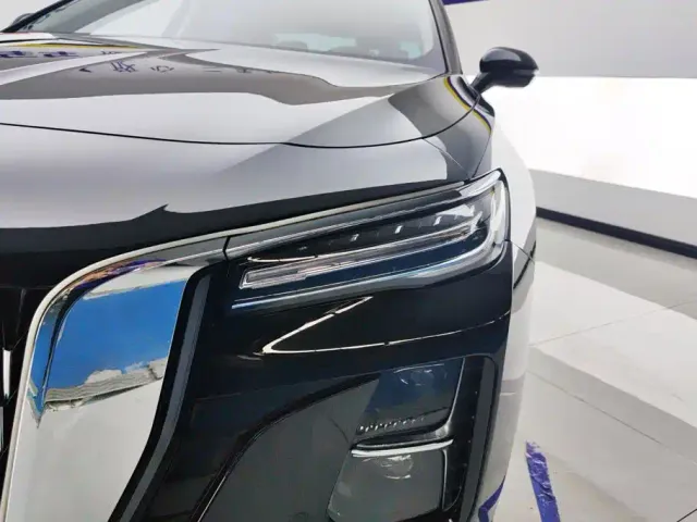 Hongqi H5 — Фото автомобиля 5
