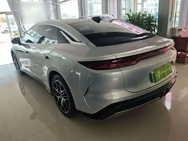 BYD Han L — Фото автомобиля 22