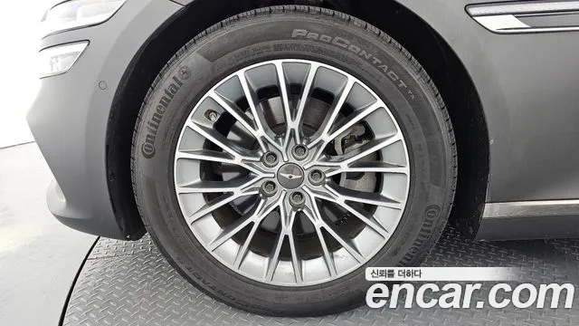 Genesis G80 RG3 — Фото автомобиля 5