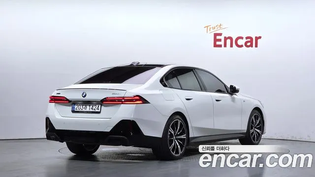 BMW 5-Series 5 серия (G60) 530i xDrive M Sport Pro Special Edition — Фото автомобиля 2