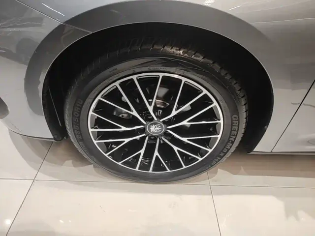 BYD Qin L — Фото автомобиля 22