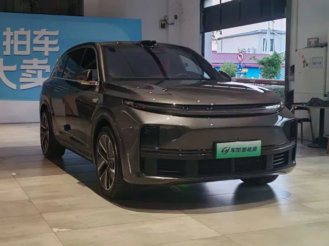 Li Auto L7 — Фото автомобиля 3