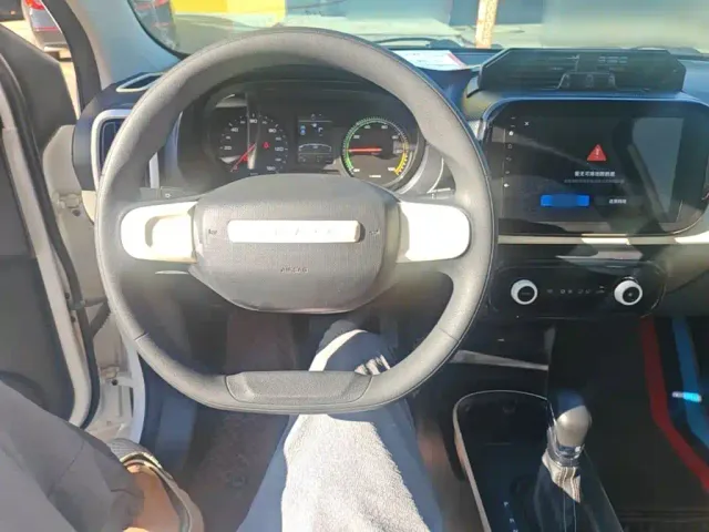 Roewe Clever — Фото автомобиля 10