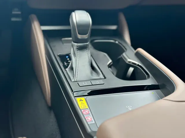 Lexus ES — Фото автомобиля 6
