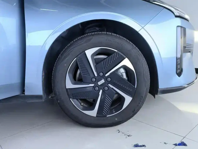 Geely Galaxy L6 — Фото автомобиля 6