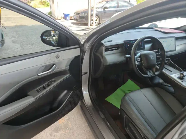 BYD Qin PLUS — Фото автомобиля 15