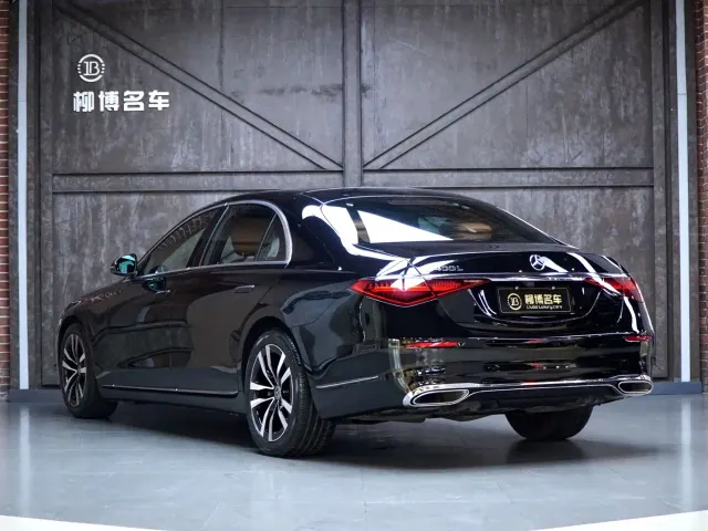Mercedes-Benz S-Class — Фото автомобиля 3