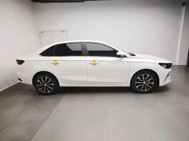 Geely Emgrand — Фото автомобиля 7