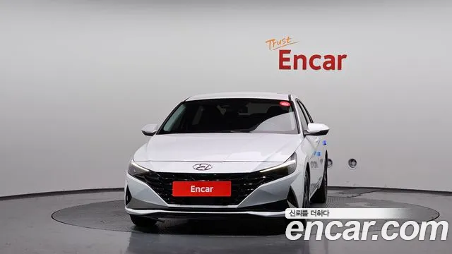 Hyundai AVANTE Avante (CN7) — Фото автомобиля 3