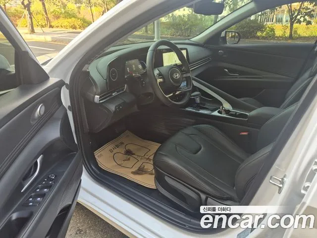 Hyundai Avante CN7 — Фото автомобиля 8