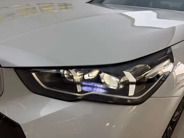 BMW 5 Series — Фото автомобиля 10