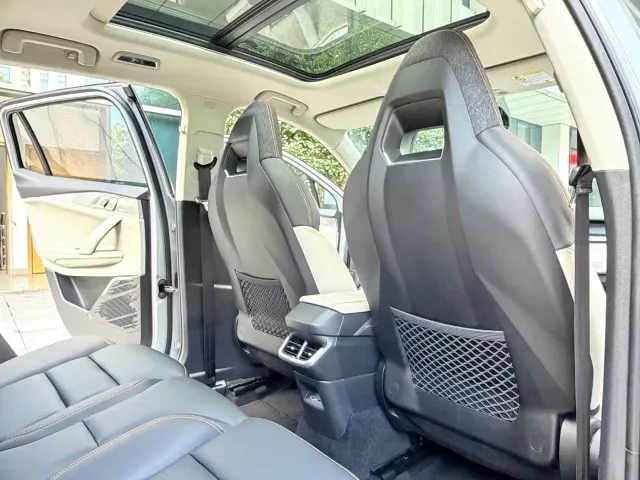 Lynk & Co Lynk & Co 06 EM-P 2022 PHEV 84KM Range Pro — Фото автомобиля 9