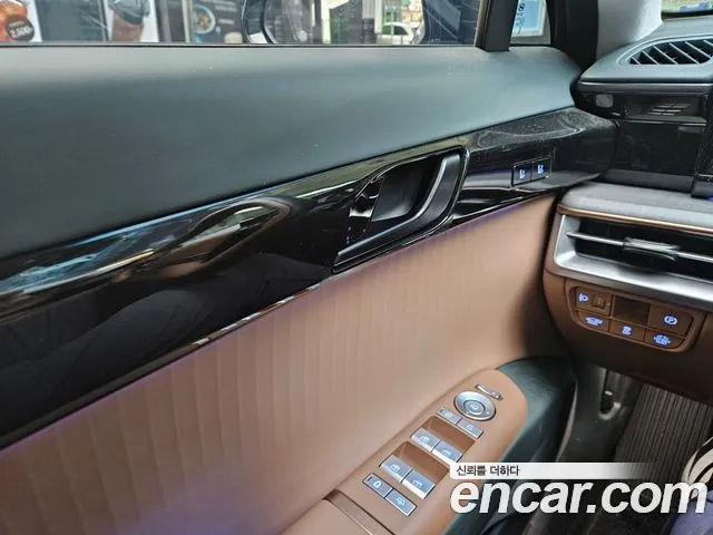 Hyundai Grandeur GN7 — Фото автомобиля 14