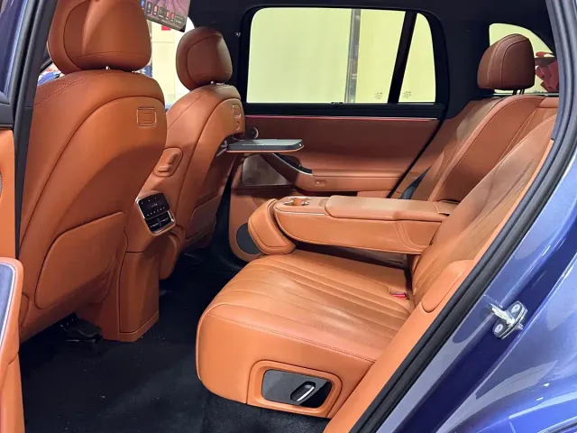 Aito M7 — Фото автомобиля 6