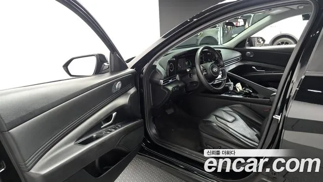 Hyundai Avante CN7 — Фото автомобиля 10