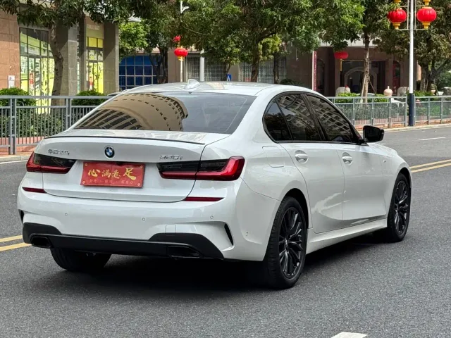 BMW 3 Series — Фото автомобиля 3