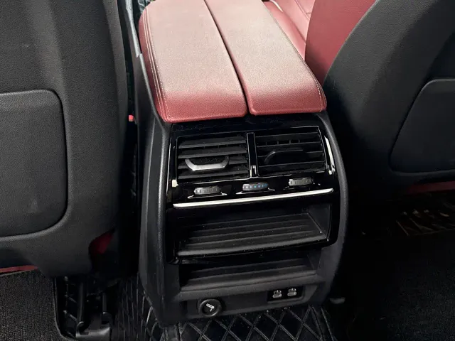 BMW 5 Series — Фото автомобиля 9