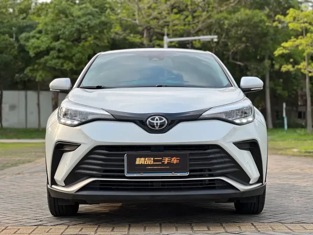 Toyota IZOA — Фото автомобиля 2