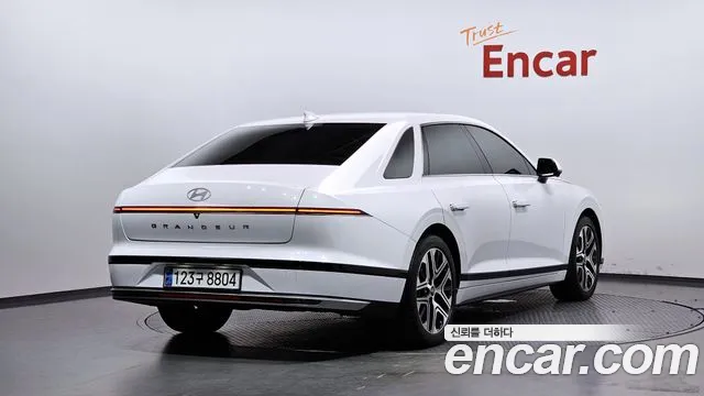 Hyundai Grandeur Grandeur (GN7) 2.5 Бензин 2WD — Фото автомобиля 2