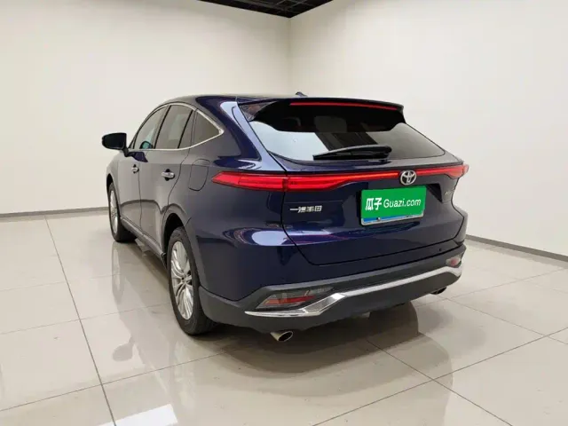 Toyota Harrier — Фото автомобиля 24