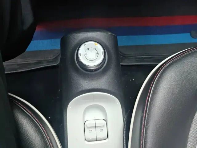 Wuling Hongguang Mini EV — Фото автомобиля 10