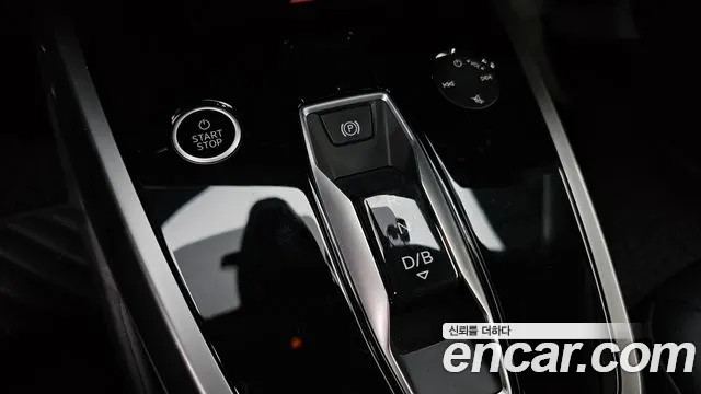 Audi Q4 e-tron F4 — Фото автомобиля 12