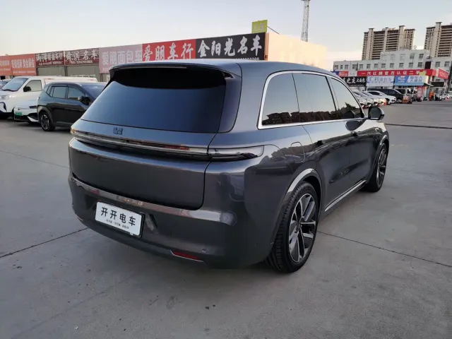 Li Auto L8 — Фото автомобиля 7