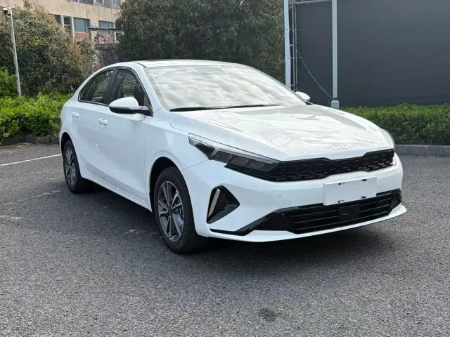 Kia K3 — Фото автомобиля 2