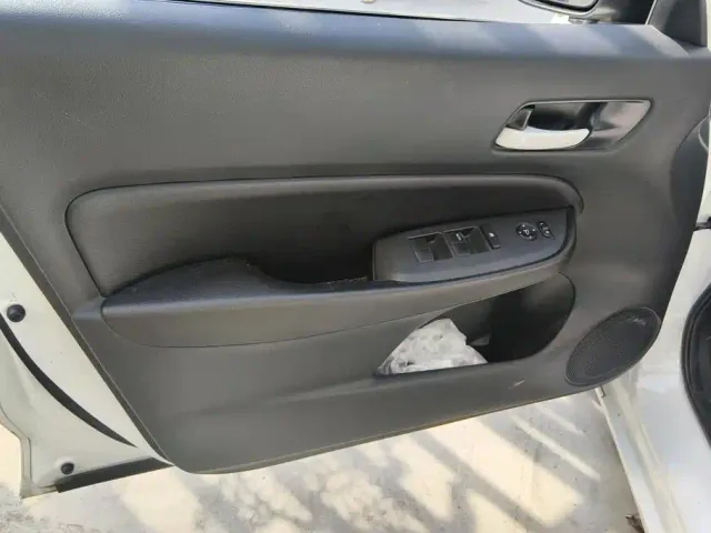 Honda Fit — Фото автомобиля 7