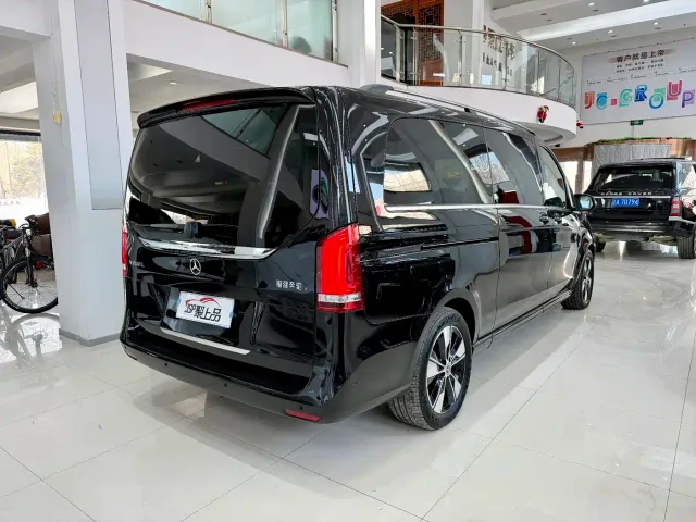 Mercedes-Benz V-Class — Фото автомобиля 14