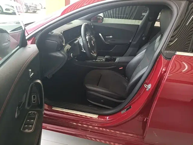 Mercedes-Benz Mercedes-Benz CLA (Import) 2022 CLA 200 — Фото автомобиля 14