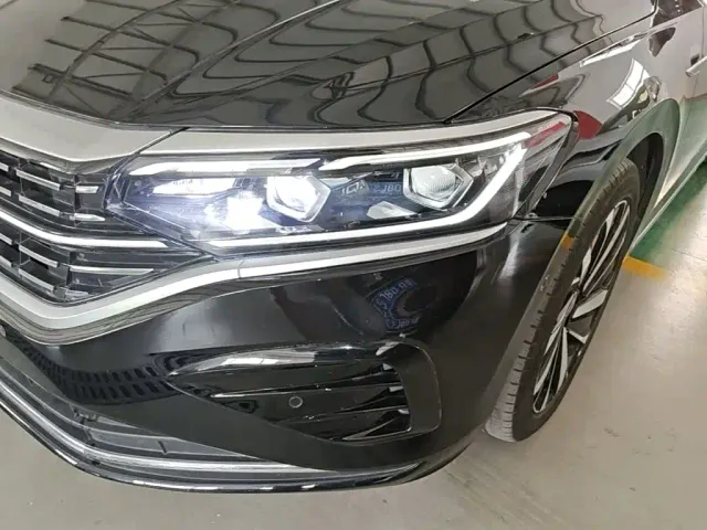 Volkswagen Passat — Фото автомобиля 23