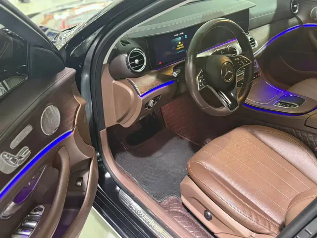 Mercedes-Benz E-Class — Фото автомобиля 6