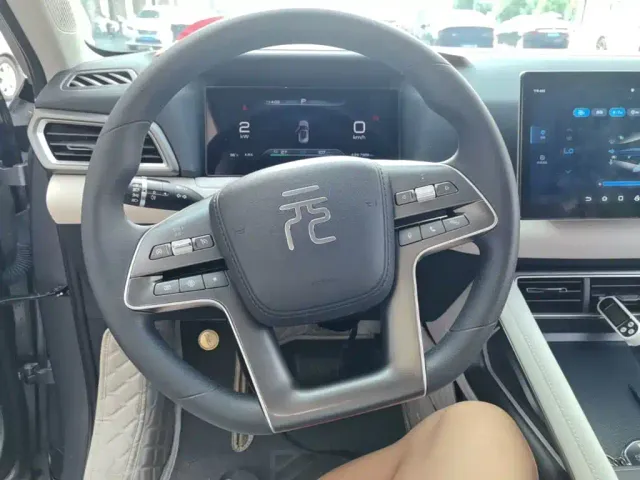 BYD Yuan UP 2025 Smart Drive Edition 401KM Vitality Version — Фото автомобиля 10