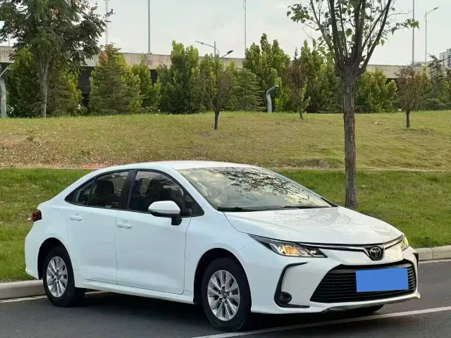 Toyota Corolla — Фото автомобиля 3