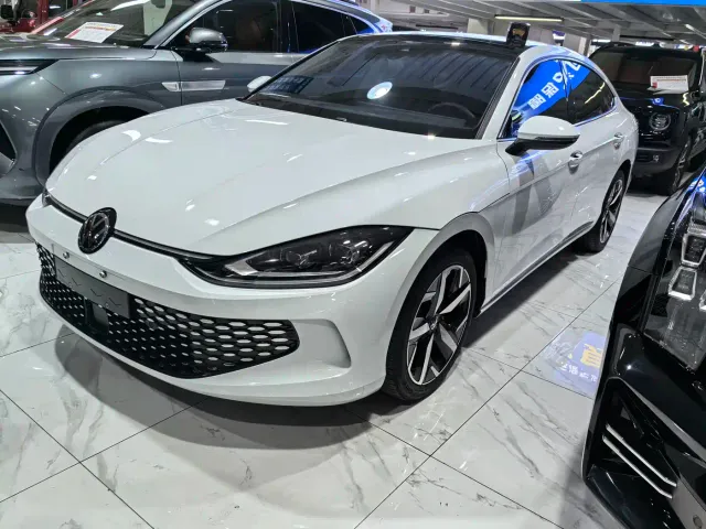 Фотография автомобиля — Volkswagen Lamando