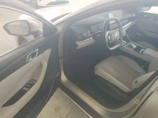 Geely Galaxy Stellar 6 — Фото автомобиля 11