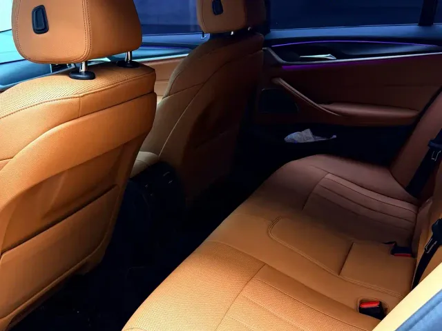 BMW 5 Series — Фото автомобиля 14